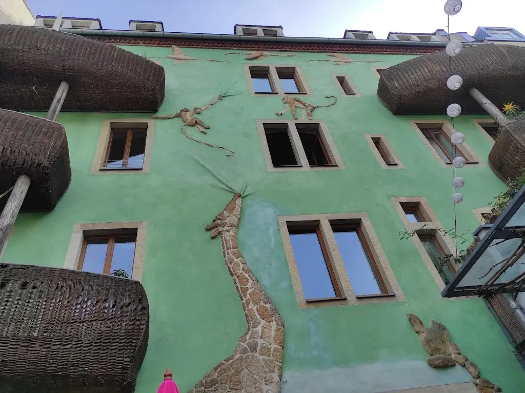 Tiki im Kunsthof