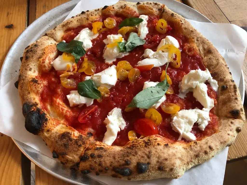 Moto Pizza / Pest