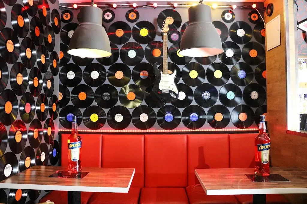 Chris Bar & Burger