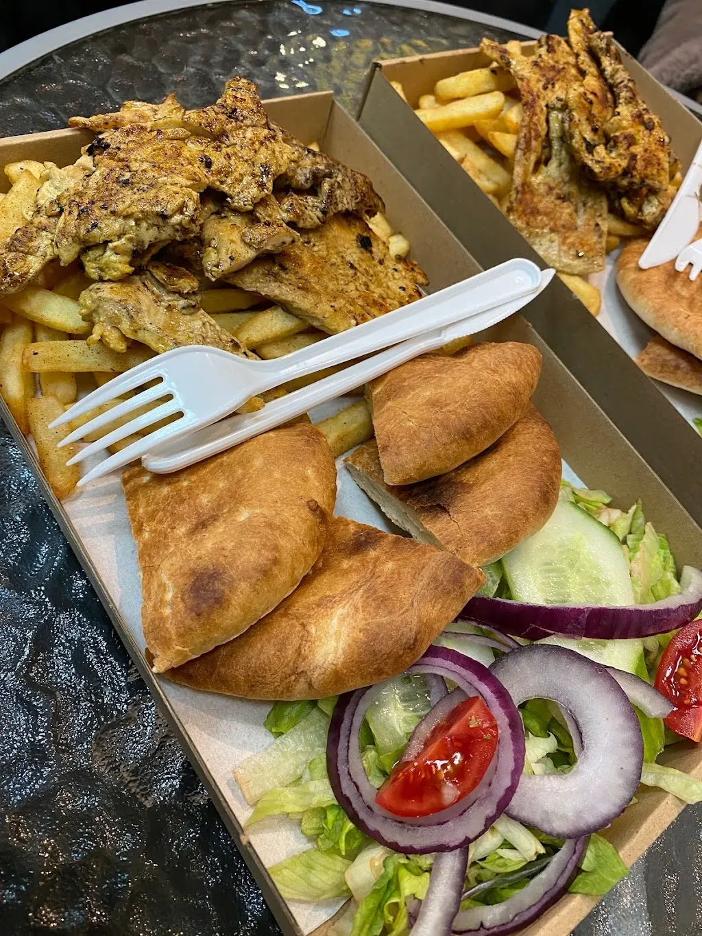 Roadside Halal Restaurant & Pizzeria