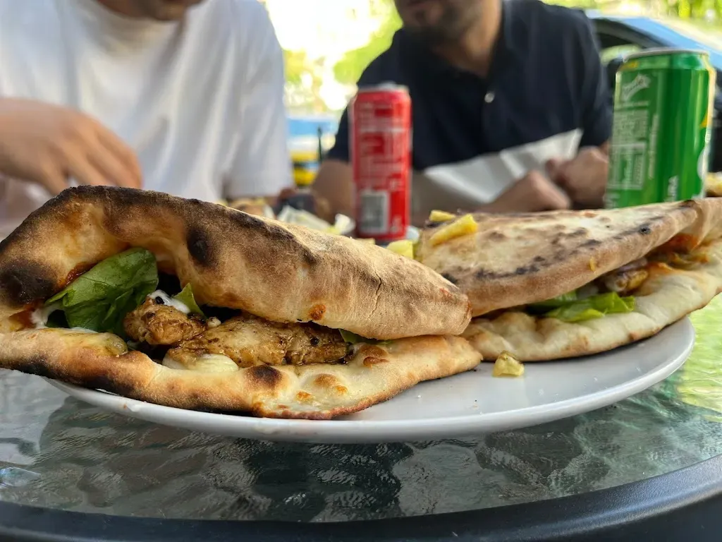 Roadside Halal Restaurant & Pizzeria