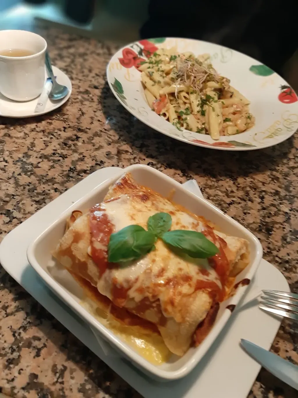 Rimini-pizza, pasta, wine
