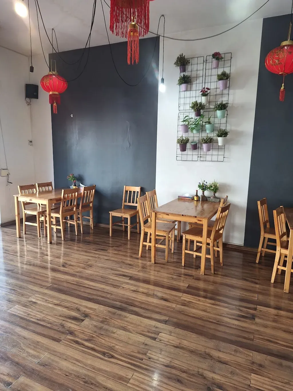 Bar Viefood-Wietnamska, Chińska, Tajska
