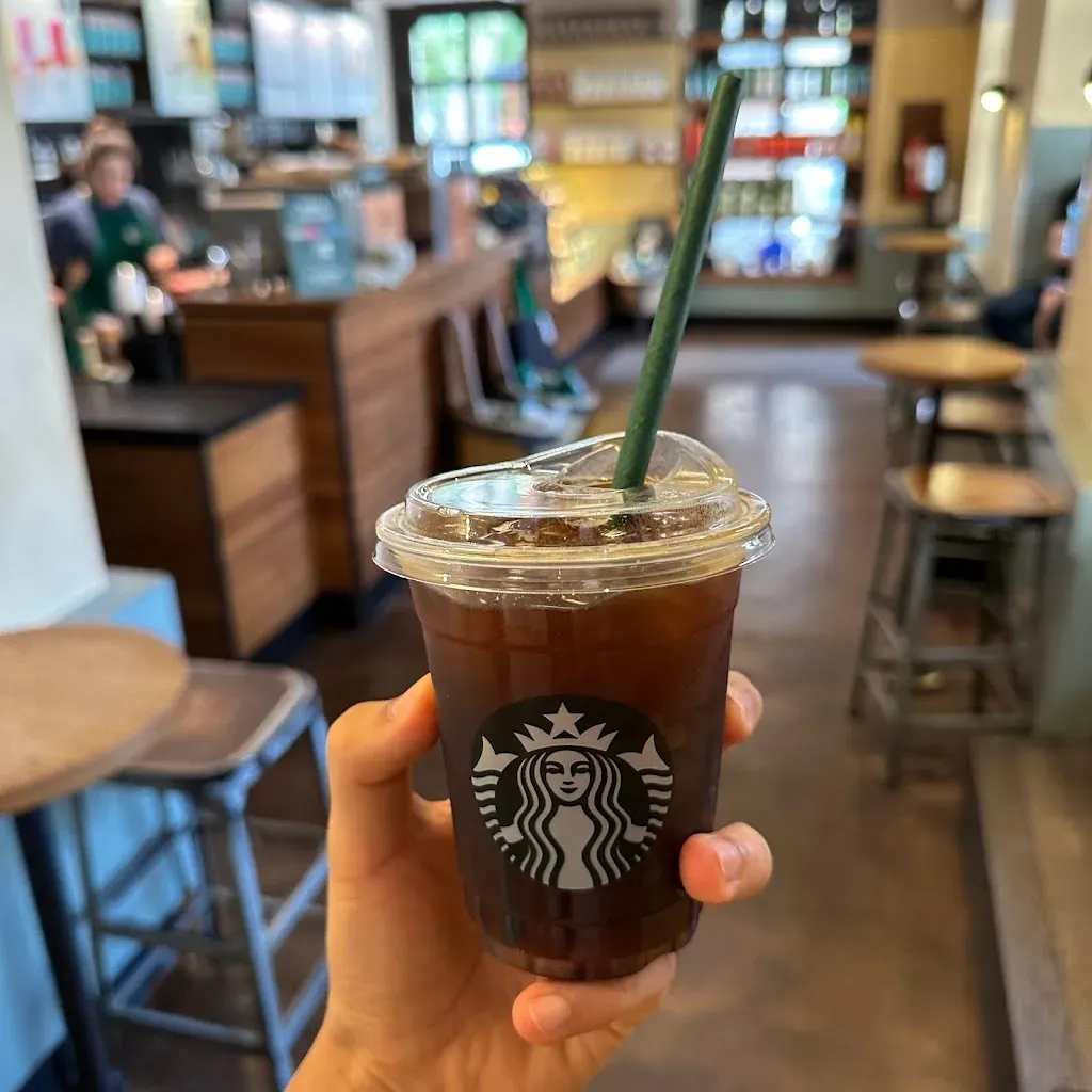 Starbucks Bazilika