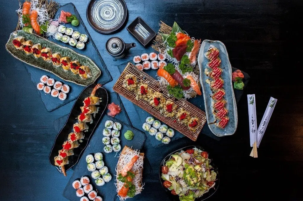 Ruby Étterem ( sushi and Asian food)