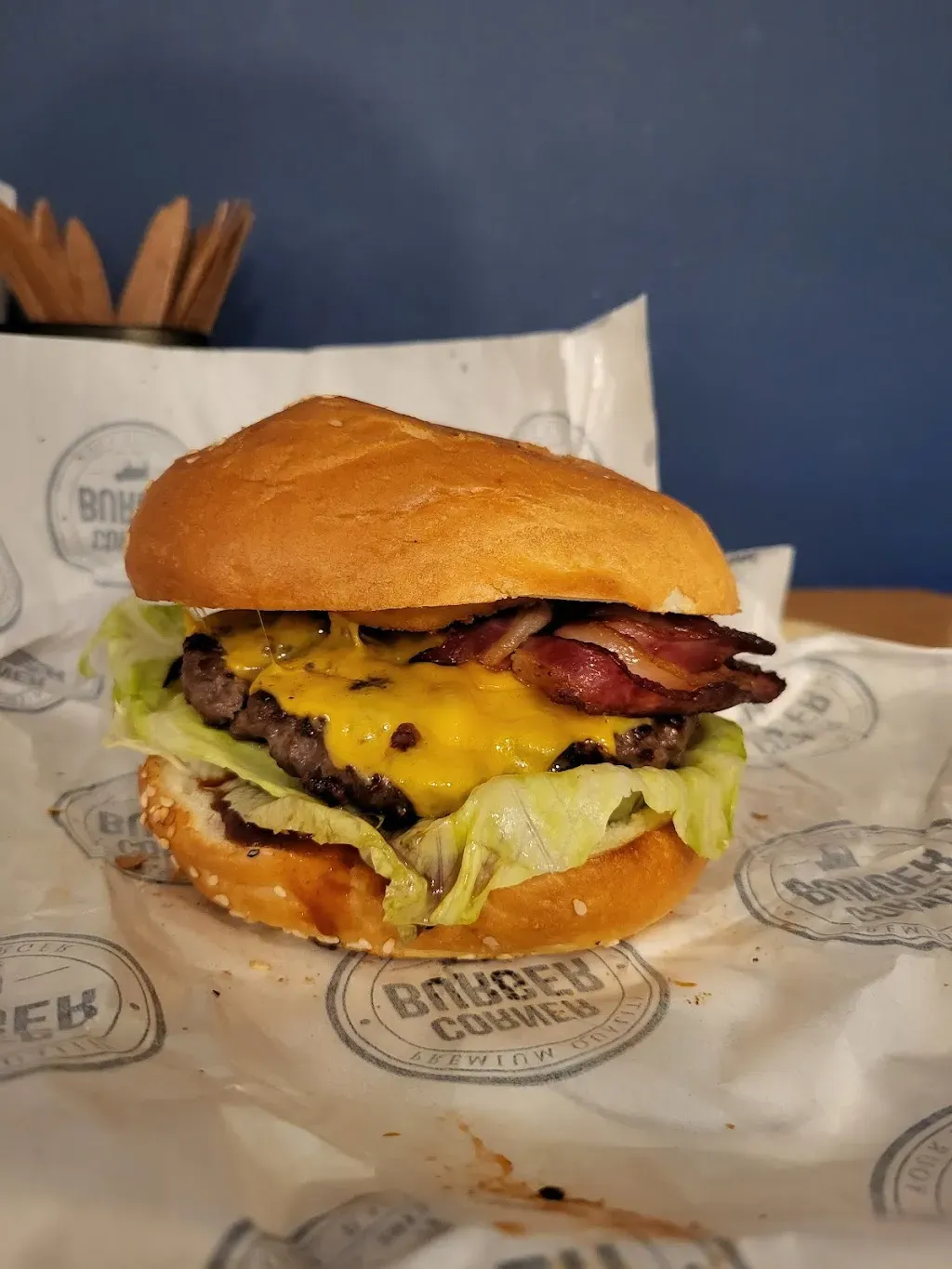 Corner Burger