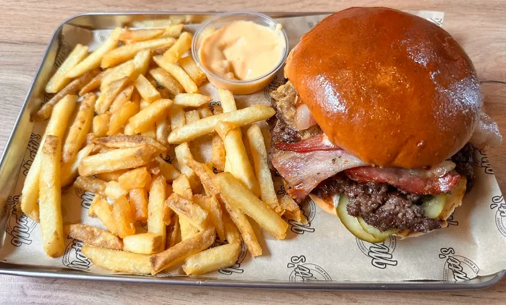 Matt's Cheesesteaks