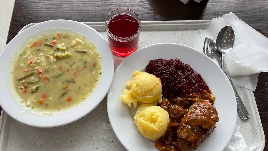 Między Nami