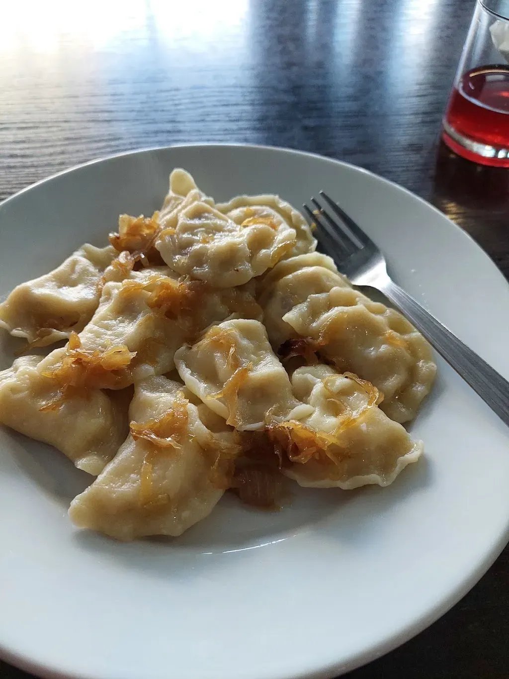 Między Nami