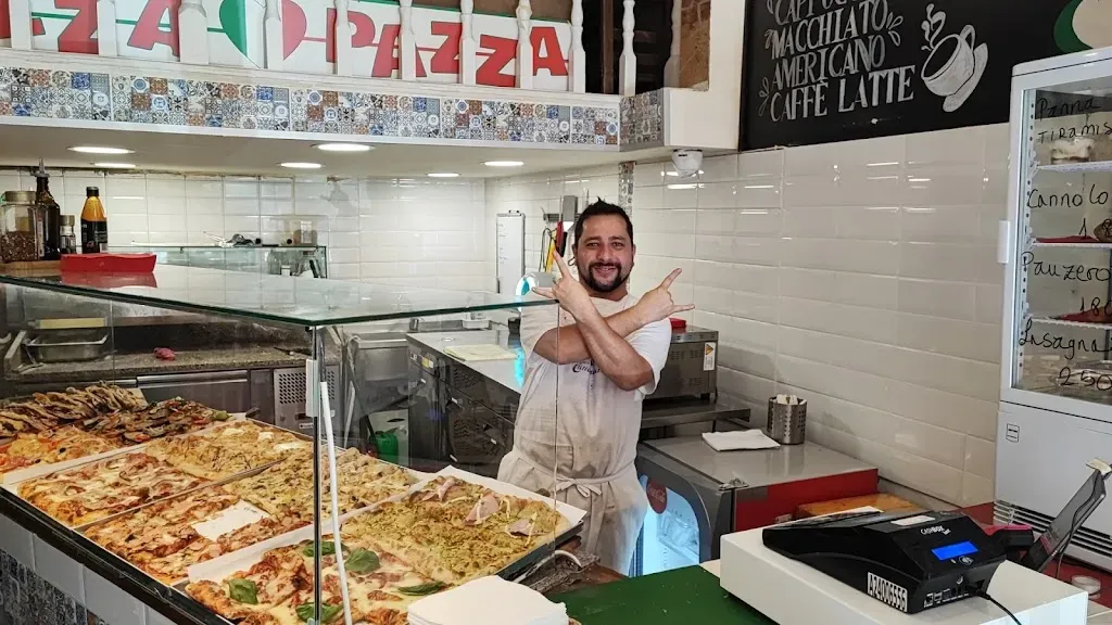 Pizza Pazza