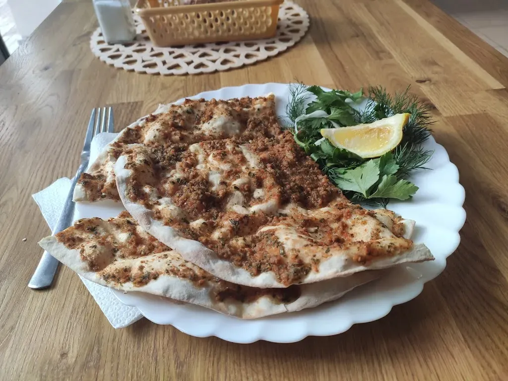 Azad Kebab Pizza