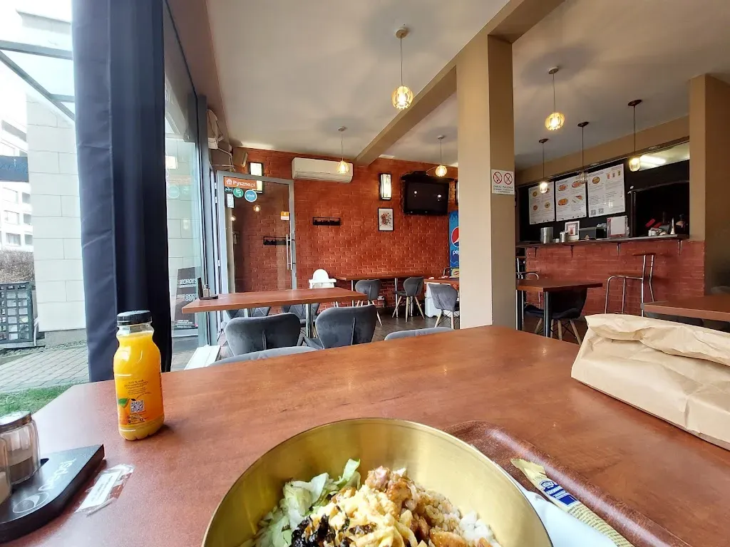 CHOI'S Korean Chicken & Cupbop (Tauron Arena area)