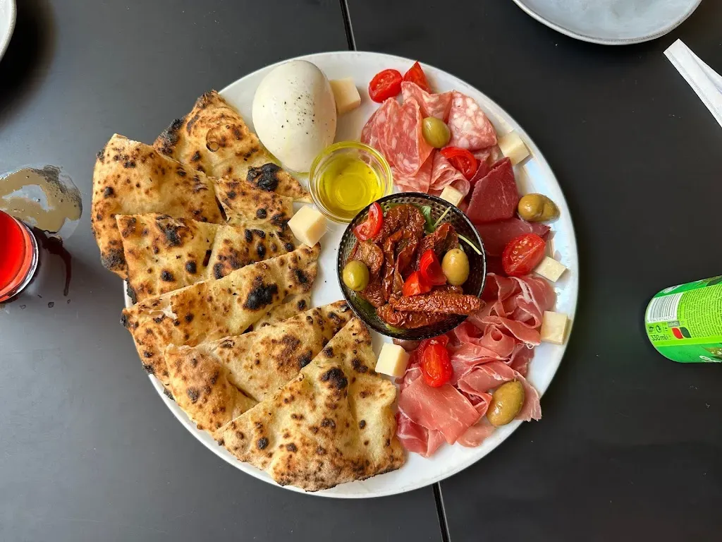 Salve Pizza Napoletana