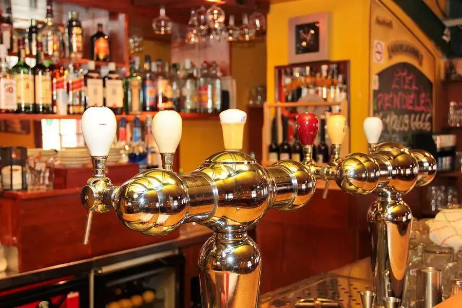 Aranyhíd Étterem Pub