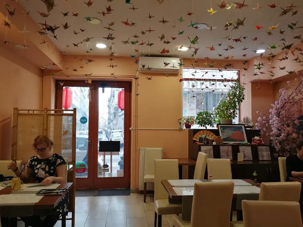 Senbazuru Bistro