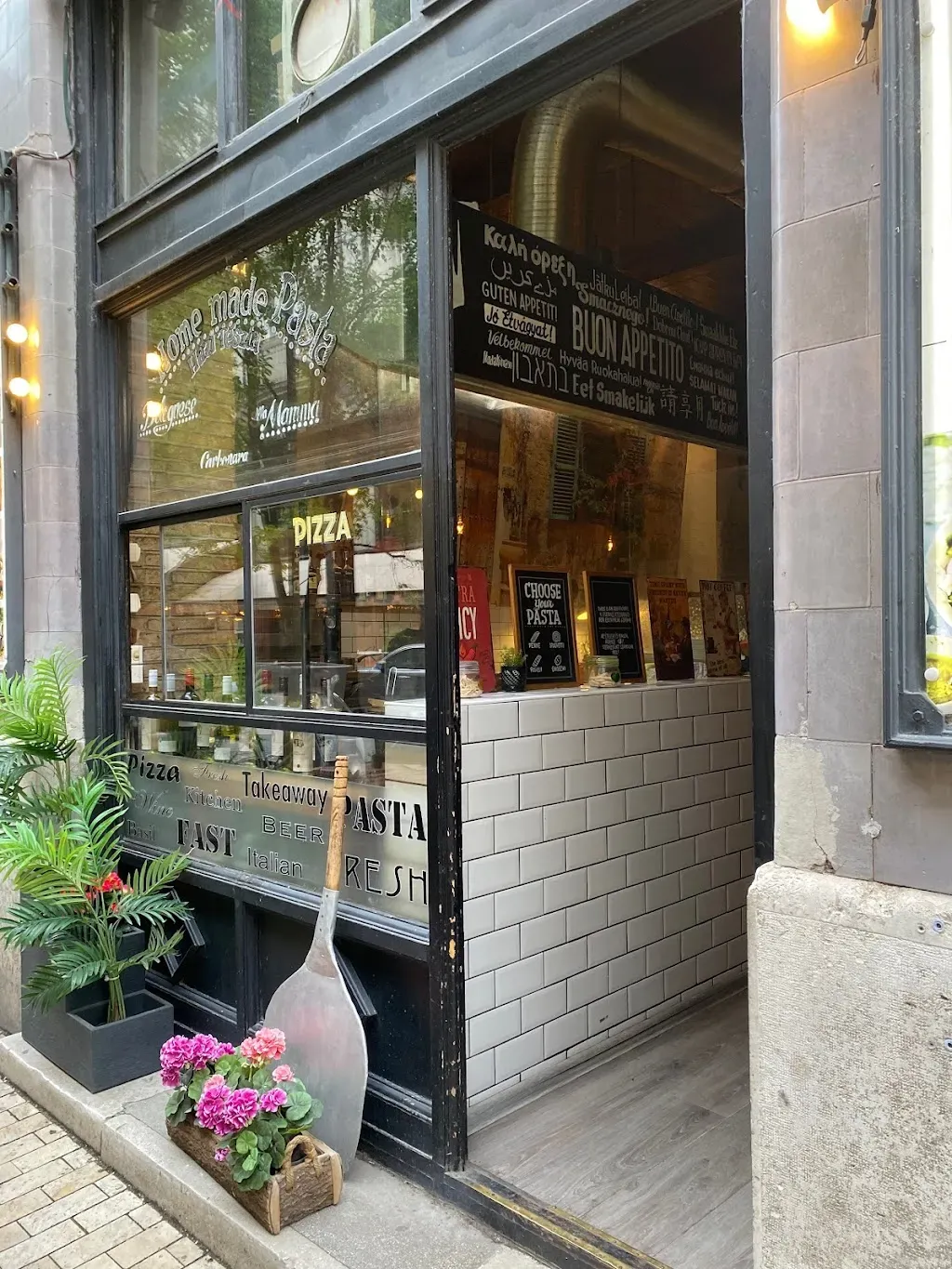 La Trattoria
