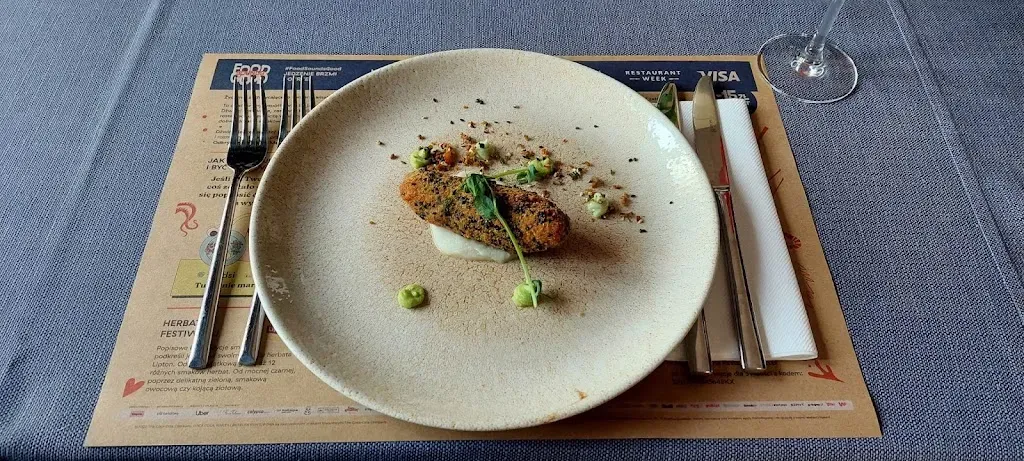Reymonta 19 Restaurant