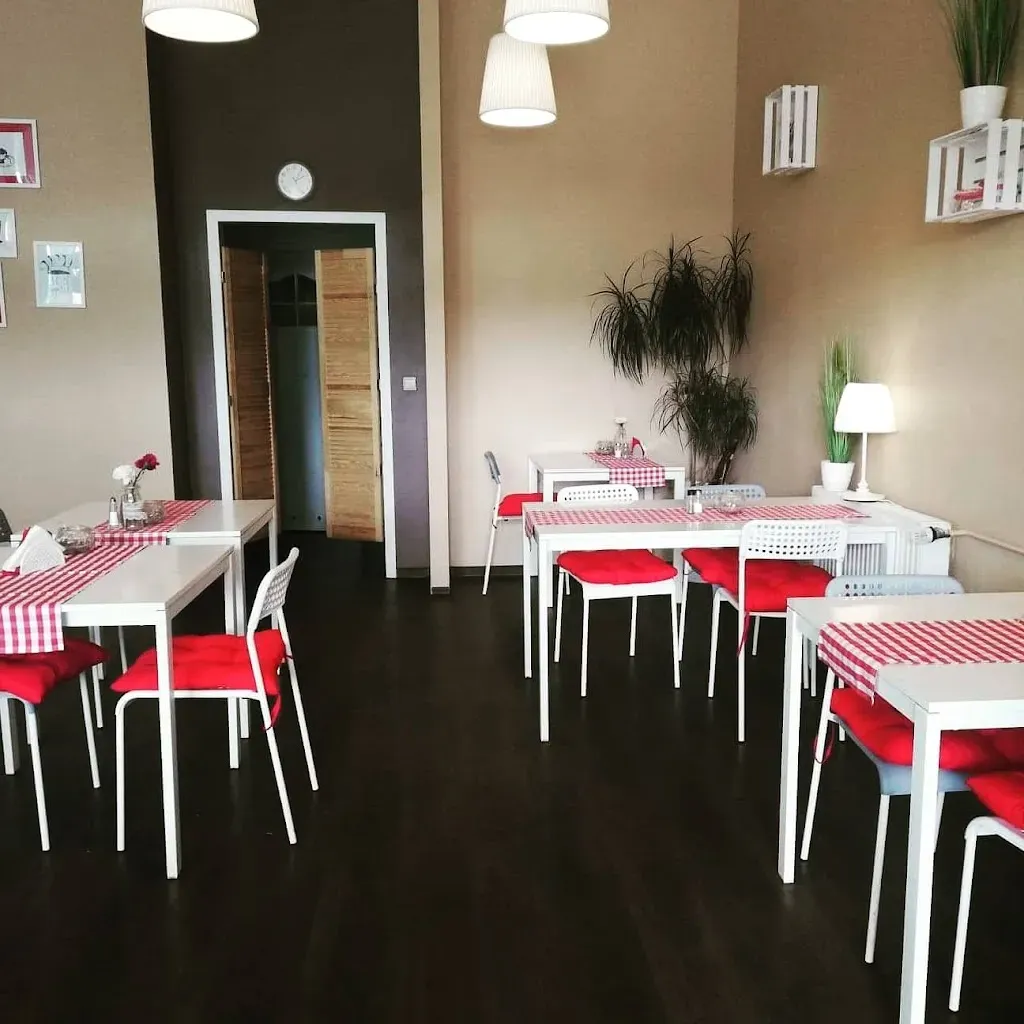 Bistro na Pięterku . Restauracja Kuchnia domowa Jedzenie na miejscu na wynos i z dostawą
