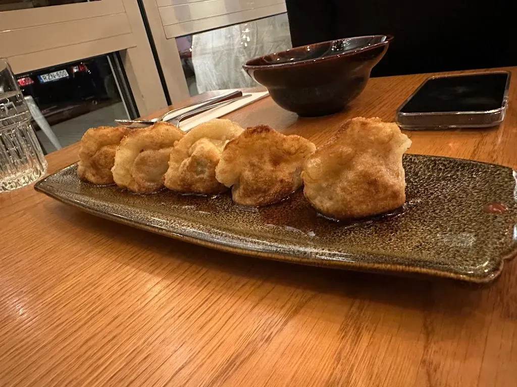 KHAN Asian Food & Bar