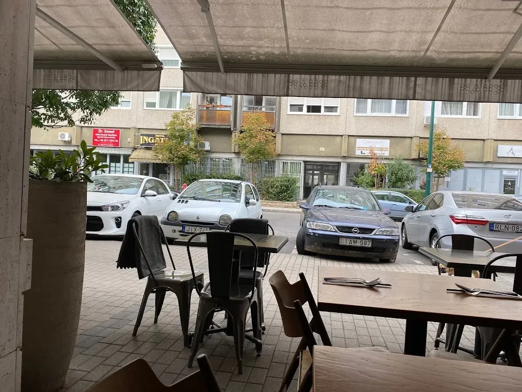 KHAN Asian Food & Bar