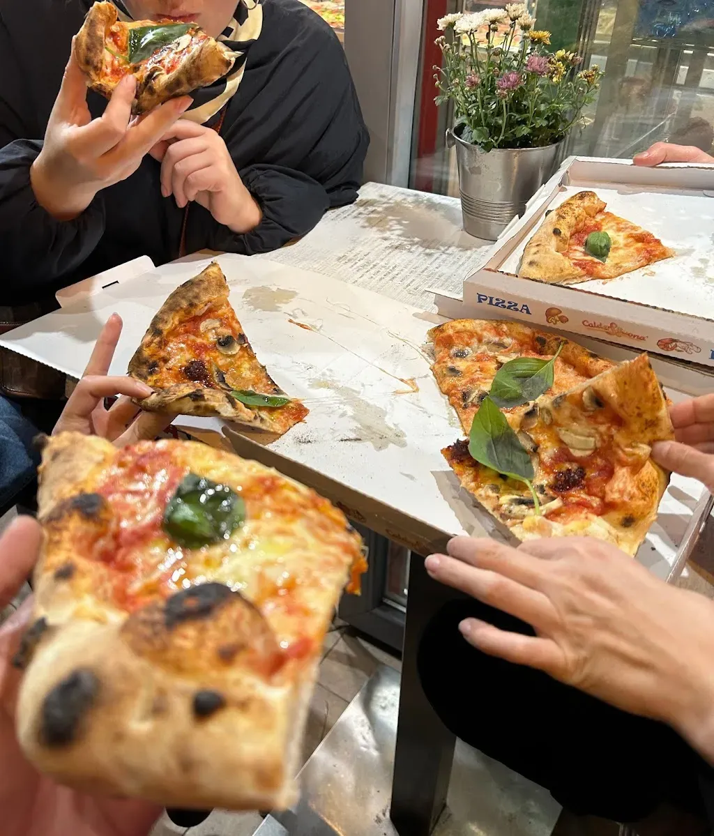 Pizza Pazza Károly