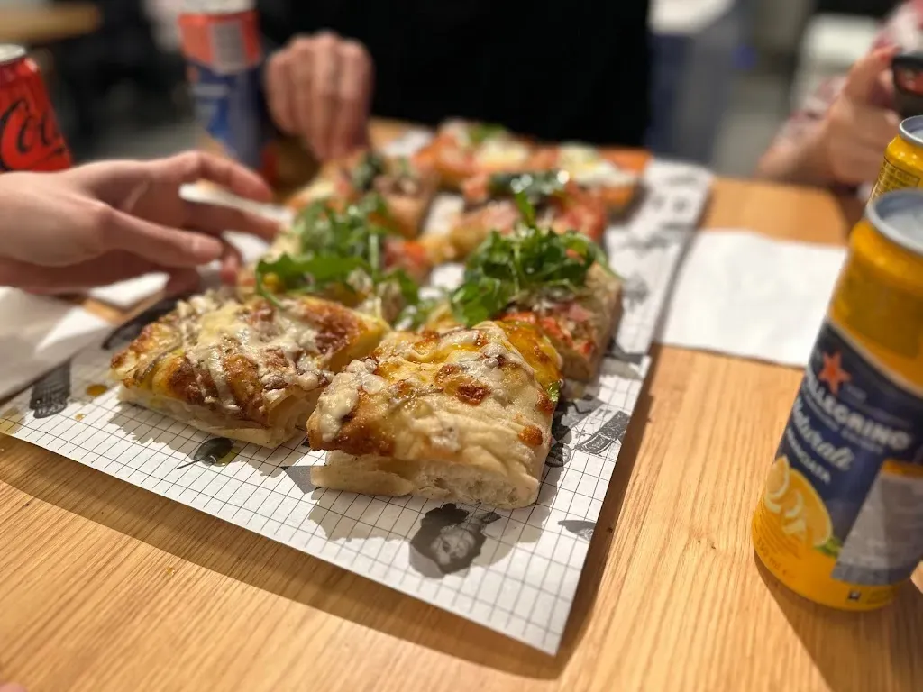 IDE Pizza Pozsonyi