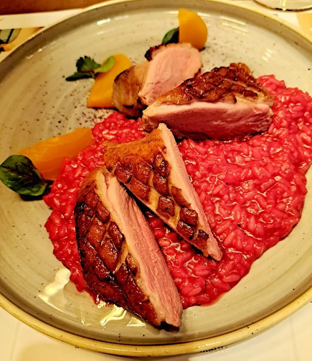 Leroy Bistro