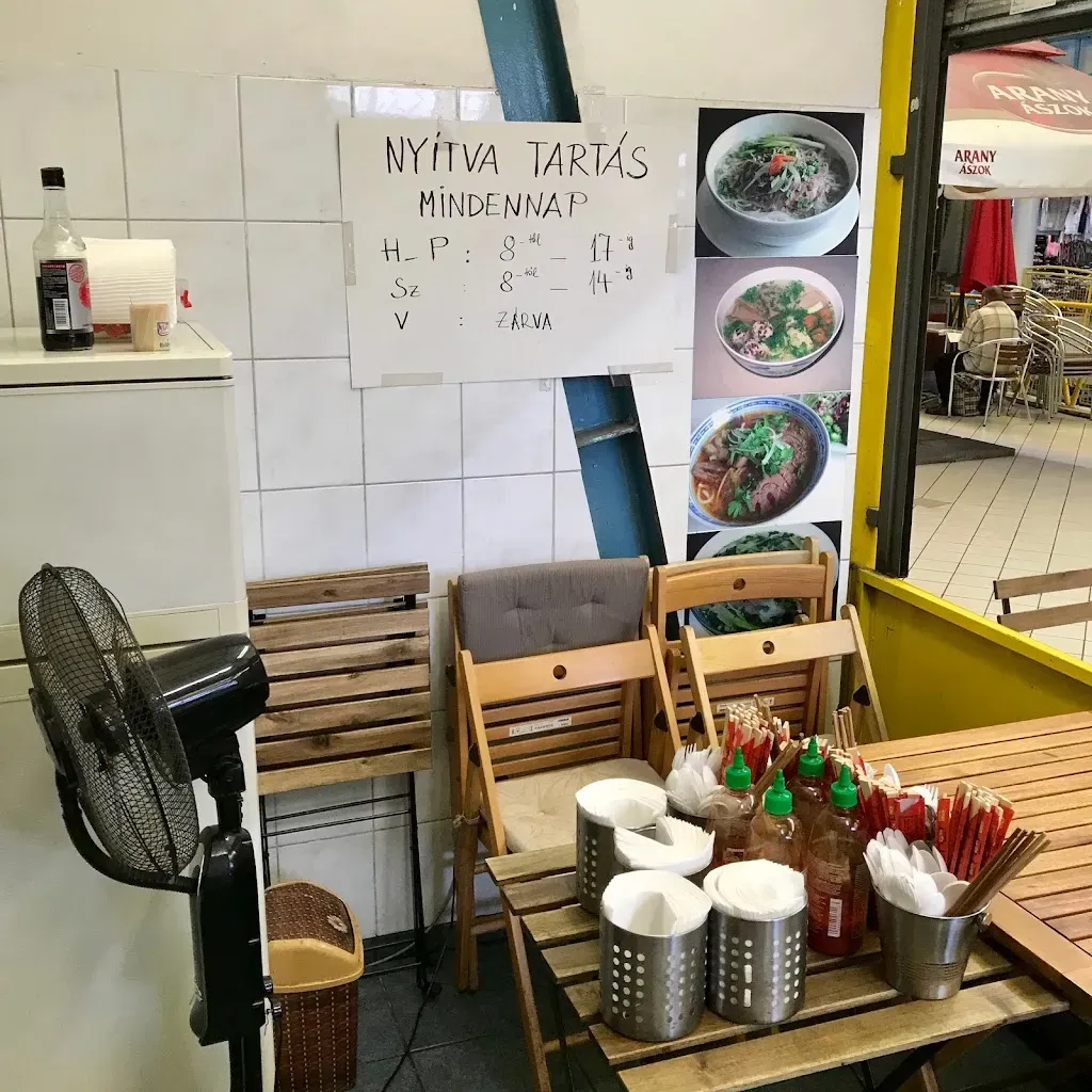 Vietnámi Pho levesező