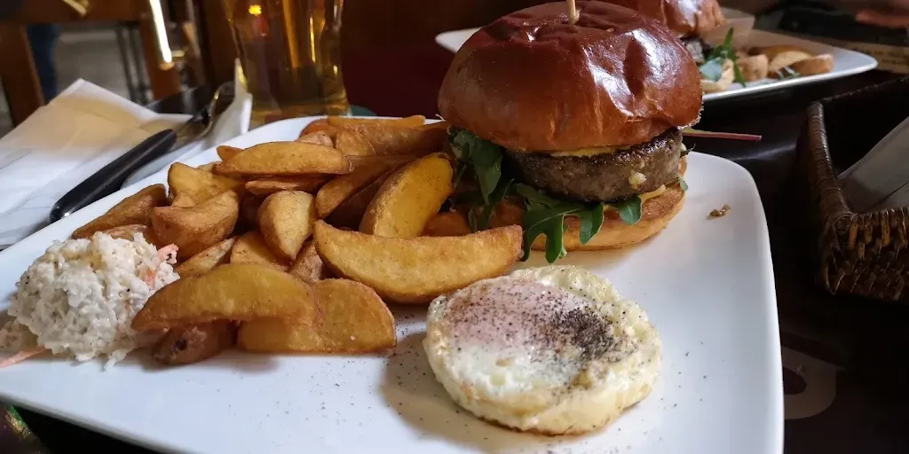 Kaledonia Skót Gastro & Sports Pub