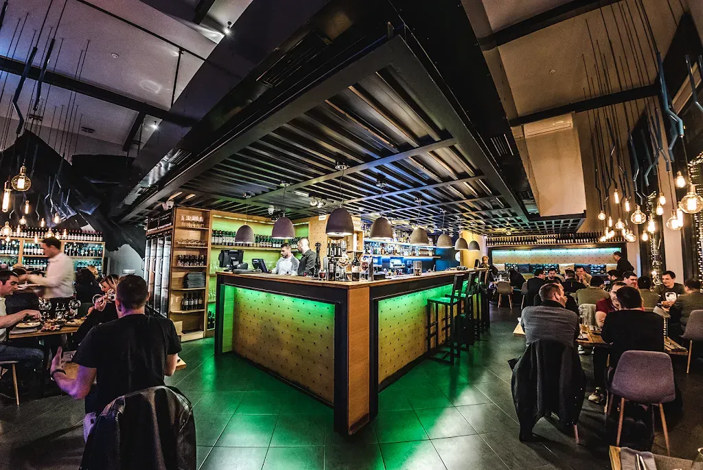OINOS Restaurant Winebar Brunch