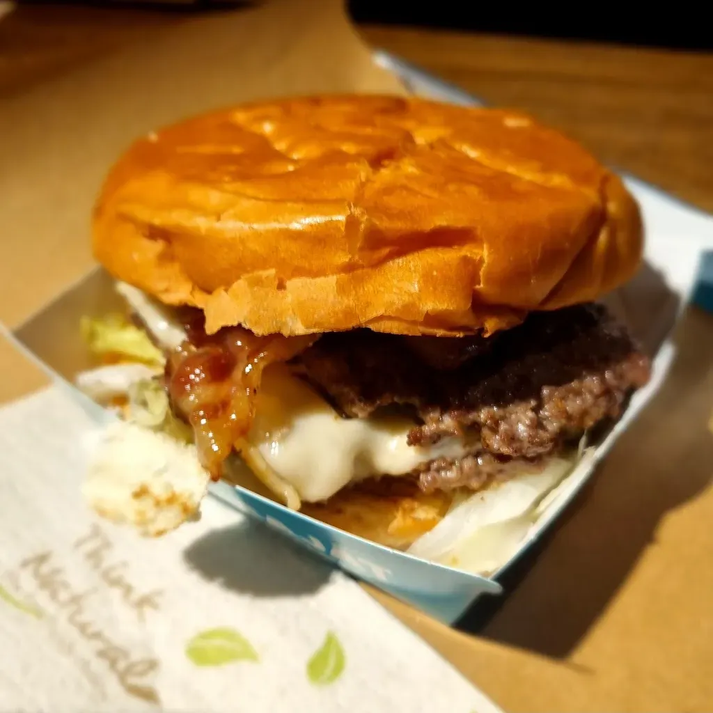 ZING BURGER & Co. | Oktogon