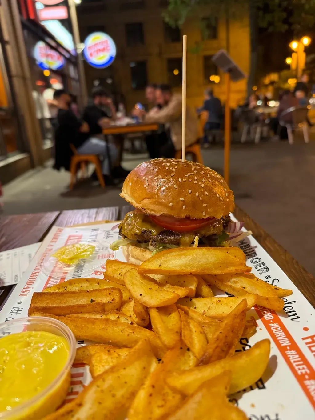 Bamba Marha Burger Bár #Astoria