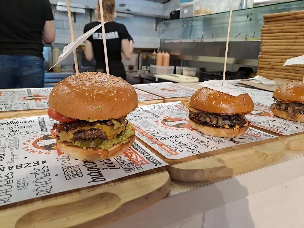 Bamba Marha Burger Bár #Astoria