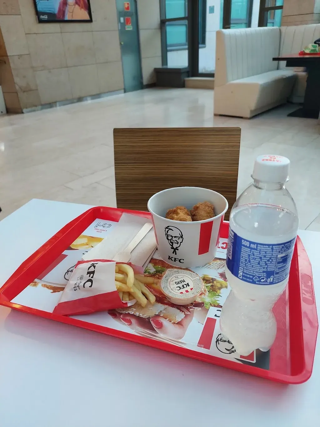 KFC Budapest Corvin Plaza