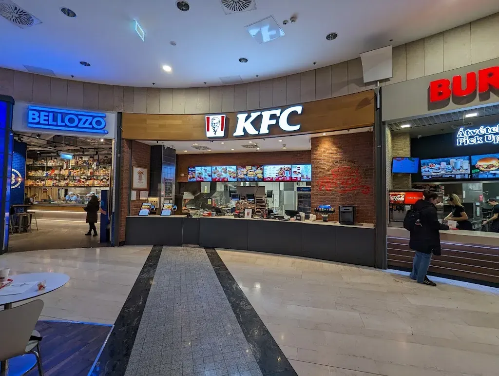 KFC Budapest Corvin Plaza