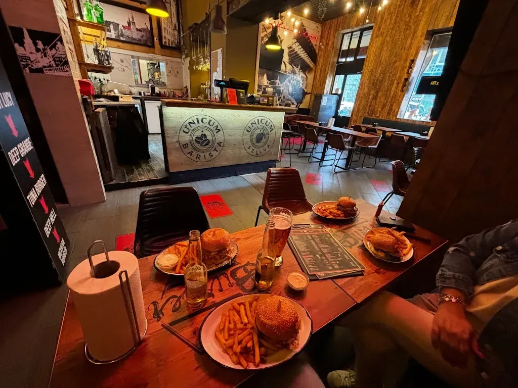 Deep Burger