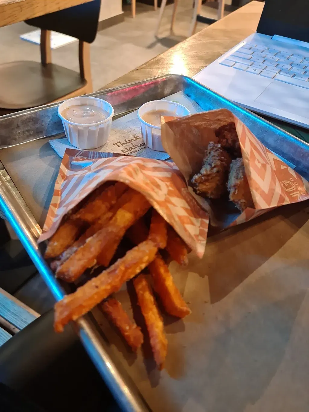 ZING BURGER & Co. | Mom park
