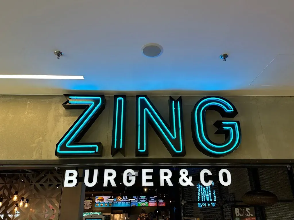 ZING BURGER & Co. | Mom park