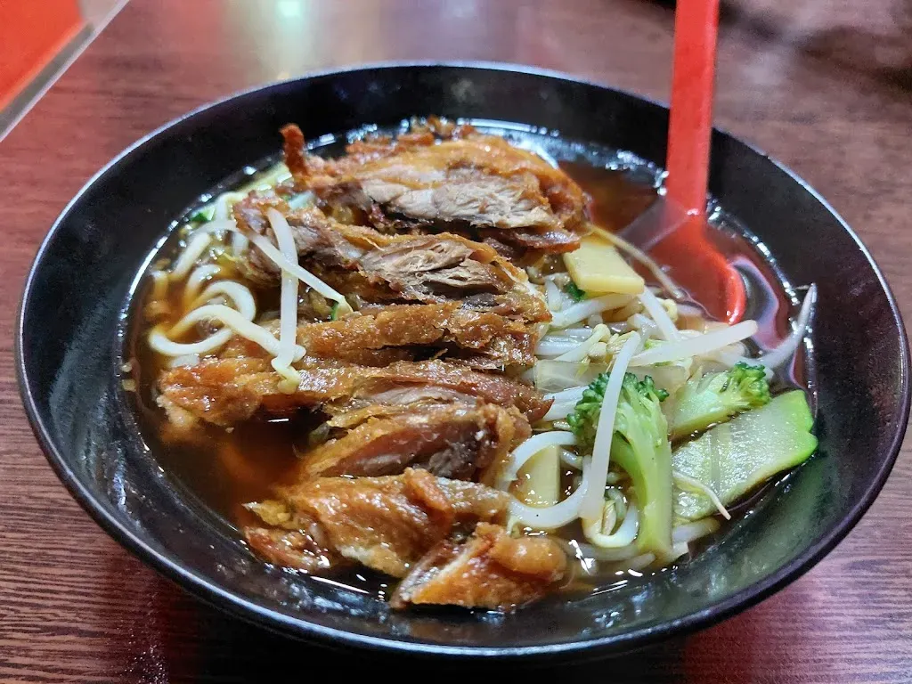 Oishi Sushi Budapest (拉面馆，煎饺)