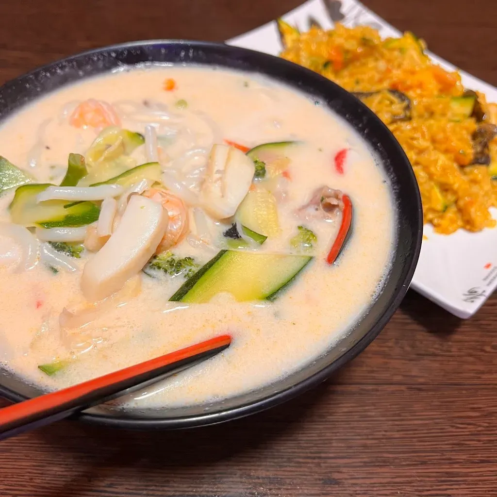 Oishi Sushi Budapest (拉面馆，煎饺)