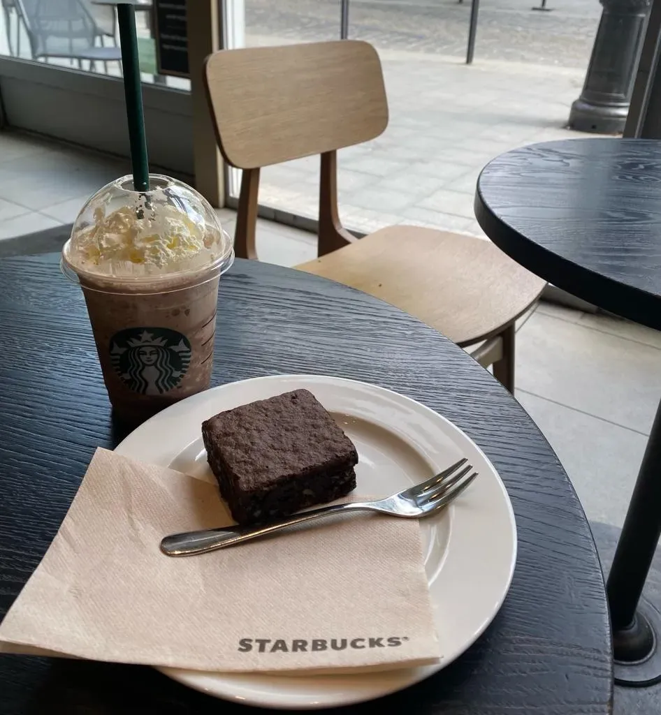 Starbucks Nyugati