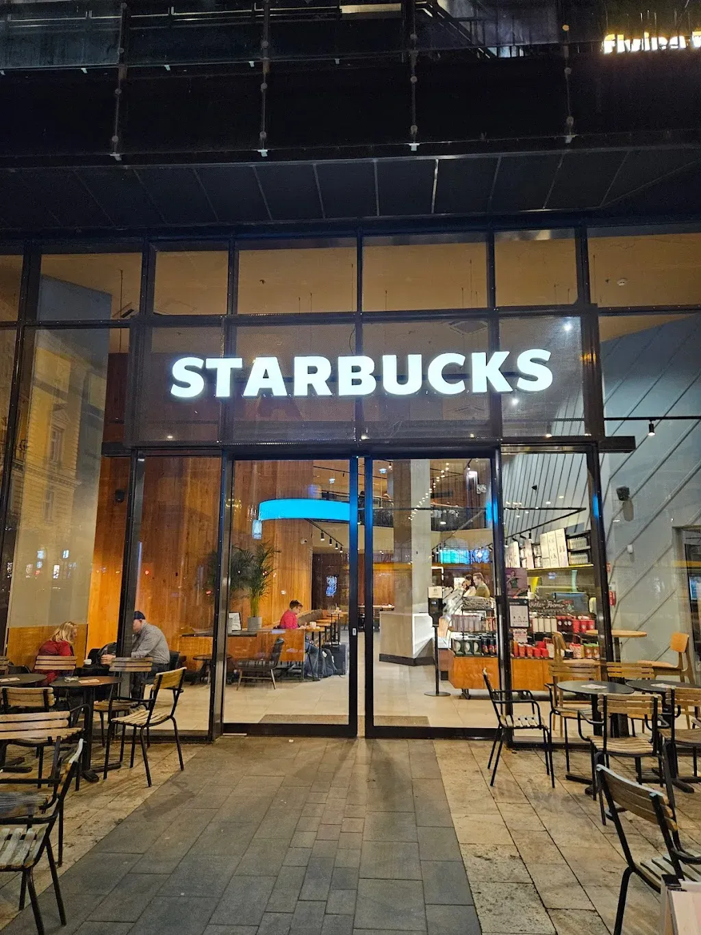 Starbucks Nyugati