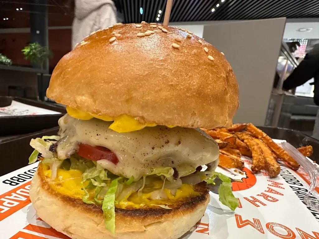 Bamba Marha Burger Bár #ALLEE