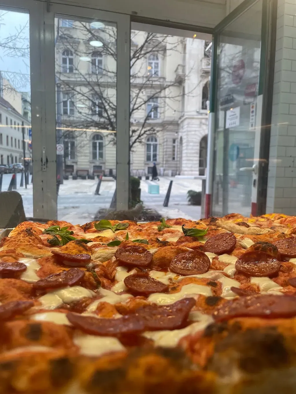 Pizza Pazza Egyetem