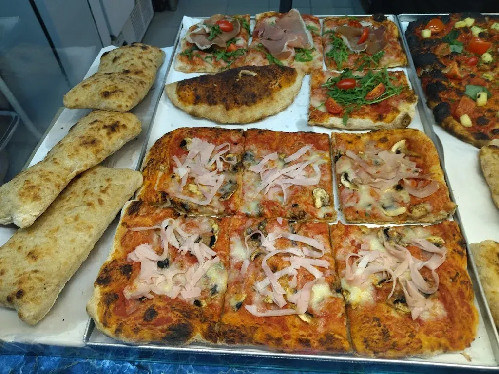 Pizza Pazza Egyetem
