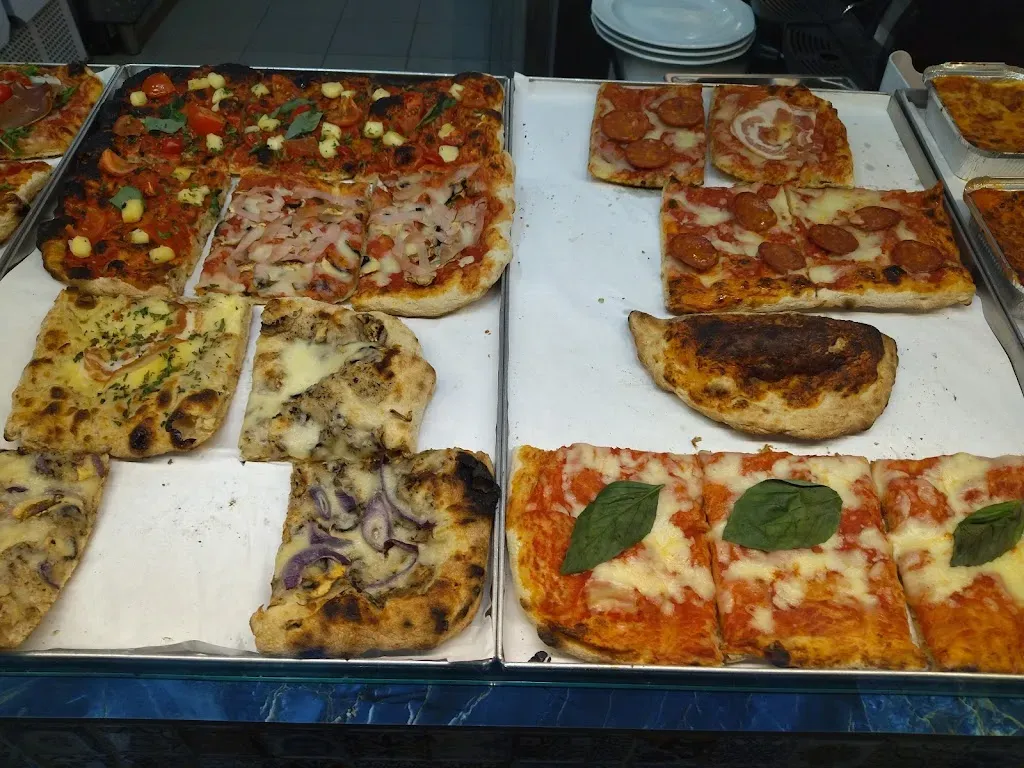 Pizza Pazza Egyetem