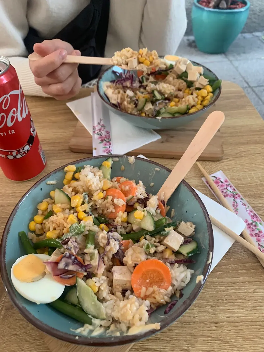 California Poké Bar Opera