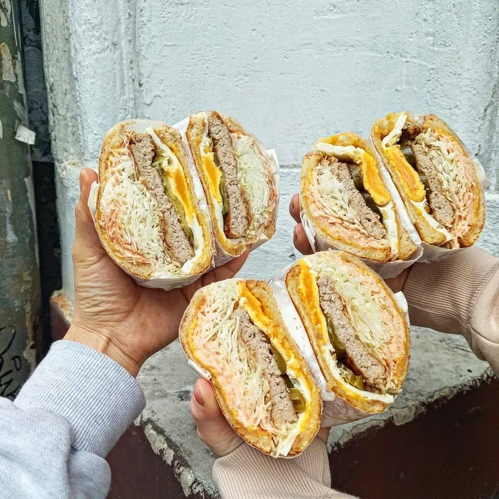 Eggi Cafe