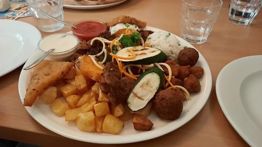 Napfényes Vegán Étterem, Cukrászda és Rendezvényterem