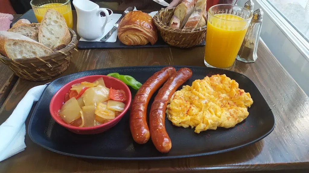 à table!